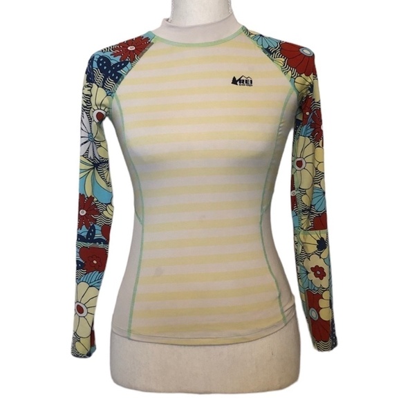 REI CO-OP Rashguard Girls Size Medium (10-12) Red Yellow Multicolor Floral Swim - Picture 1 of 12